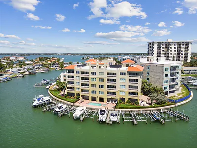 200 SKIFF POINT 202 #202 Clearwater Beach FL