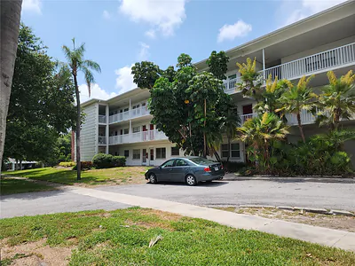 5155 9TH AVENUE N 206 B #206 B St Petersburg FL