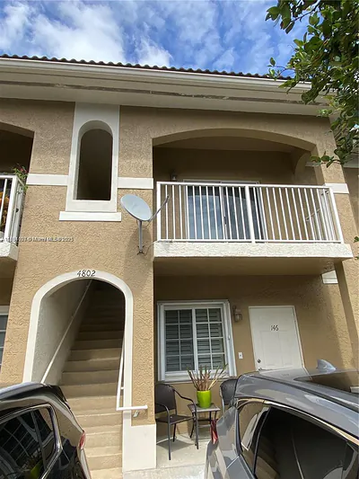 4802 Washington St 14 #14 Hollywood FL