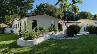 10500 NW 2nd Ct Plantation FL