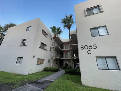 8065 SW 107th Ave 113 #113 Miami FL