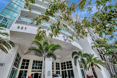 951 Brickell Ave 2010 #2010 Miami FL