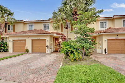 3237 NW 32nd Ter Oakland Park FL