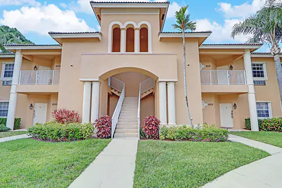 8010 Carnoustie 4022 Place 4022, Port St. Lucie, FL 34986 #4022 Port St Lucie FL