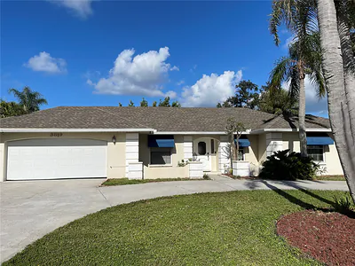 3819 COUNTRYSIDE LANE Sarasota FL