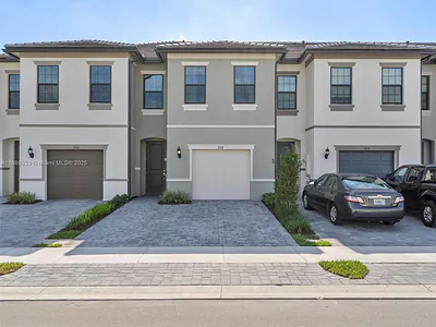 2108 N Appleton Cir N Oakland Park FL