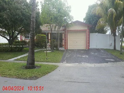 3301 NW 32nd Ct Lauderdale Lakes FL