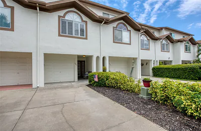 285 MADEIRA CIRCLE Tierra Verde FL