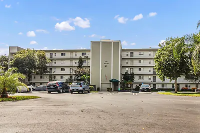 2230 N Cypress Bend Drive 504, Pompano Beach, FL 33069 #504 Pompano Beach FL