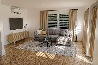2621 NE 1st Street 10, Pompano Beach, FL 33062 #10 Pompano Beach FL