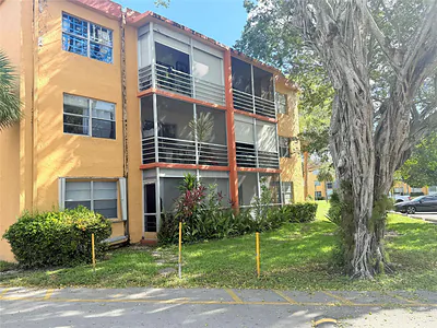 4344 NW 9th Avenue 10-1C, Pompano Beach, FL 33064 #10-1C Pompano Beach FL