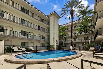 924 SE 2nd St 27 #27 Fort Lauderdale FL
