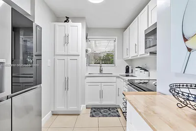 8841 W Flagler St 212 #212 Miami FL