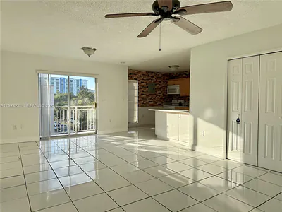 4713 NW 7th St 405-1 #405-1 Miami FL