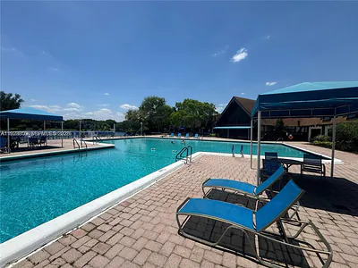 3720 Inverrary Dr 1S #1S Lauderhill FL
