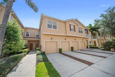 3760 PARKRIDGE CIRCLE 23-204 #23-204 Sarasota FL