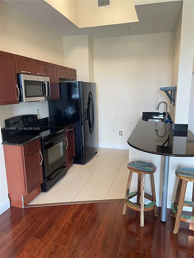 7280 SW 90th St 708 #708 Miami FL