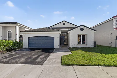 720 Rock Hill Ave Davie FL