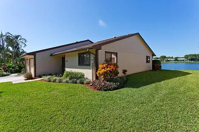 39 Mayfair Lane, Boynton Beach, FL 33426 Boynton Beach FL