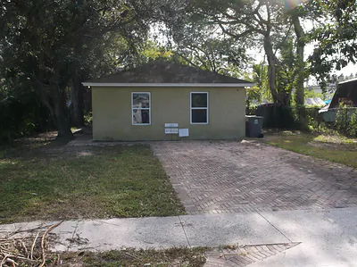 2648 Saginaw Avenue, West Palm Beach, FL 33409 West Palm Beach FL