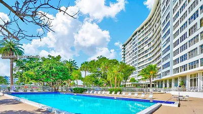 7441 Wayne Ave 1P #1P Miami Beach FL