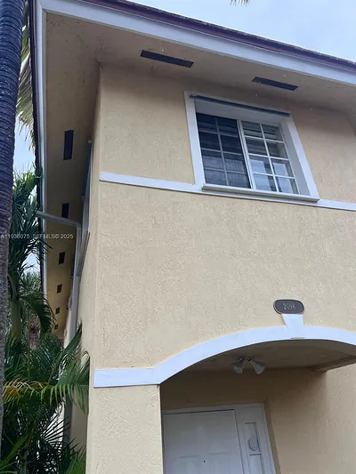 2098 NE 167th St 2-118 #2-118 North Miami Beach FL