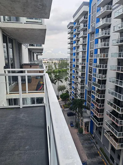 5091 NW 7th St 1015 #1015 Miami FL