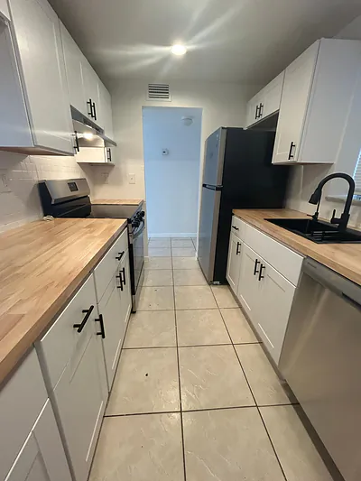2000 N Congress Avenue 211, West Palm Beach, FL 33401 #211 West Palm Beach FL