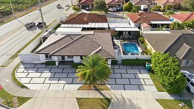 18366 SW 139th Ct . #. Miami FL