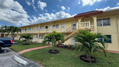 160 NE 203rd Ter E20 #E20 Miami Gardens FL