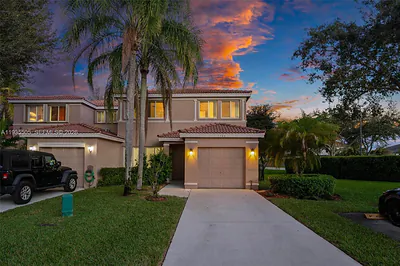 1784 SW 110th Ter Davie FL