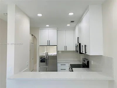 7050 NW 177th St 203-11 #203-11 Hialeah FL
