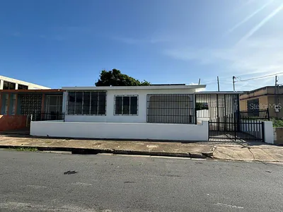 13 CALLE AMATISTA Arecibo PR