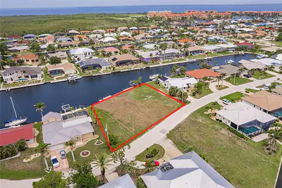 243 VENEZIA COURT Punta Gorda FL