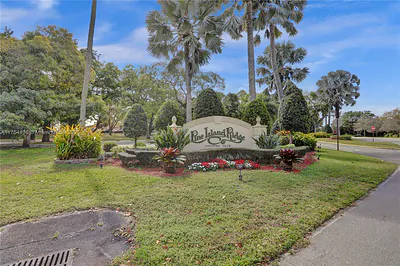 1524 Whitehall Dr 102 #102 Davie FL