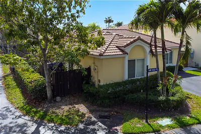 5717 NW 102nd Pl Doral FL