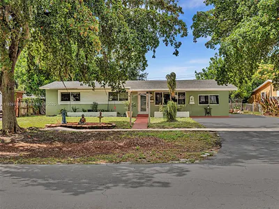 6472 Johnson St Hollywood FL