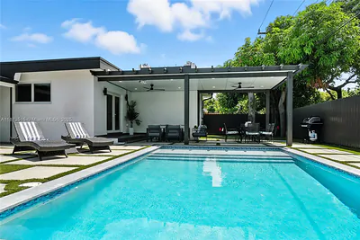 16830 NE 6th Ct North Miami Beach FL