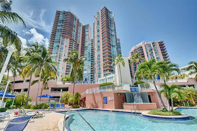 3370 Hidden Bay Dr 1115 #1115 Aventura FL