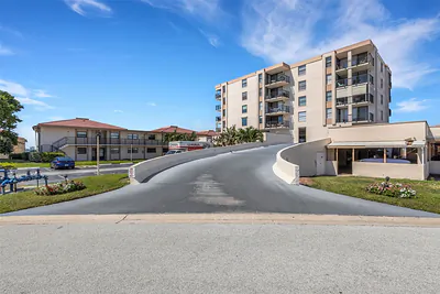 6145 SUN BOULEVARD 506 #506 St Petersburg FL