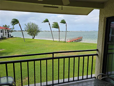 6177 SUN BOULEVARD 203 #203 St Petersburg FL