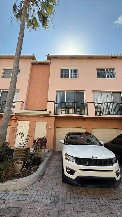 2107 SE 10th Ave 827 #827 Fort Lauderdale FL