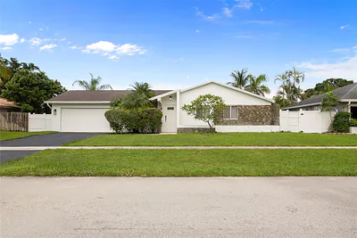 20847 SUGARLOAF LANE Boca Raton FL