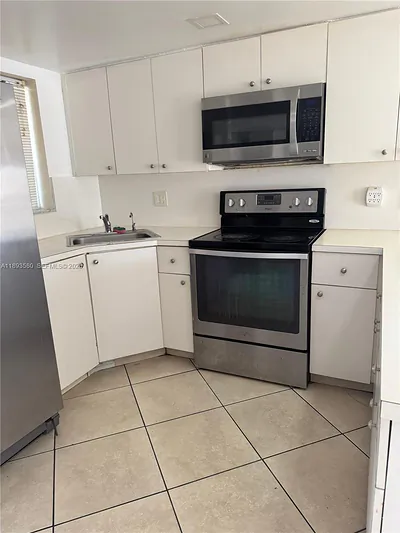 5530 W 26th Ct 104 #104 Hialeah FL
