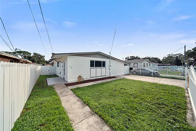 2100 NW 154th St Miami Gardens FL