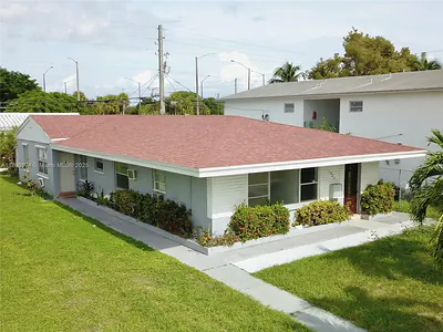 1987 NE 171st St 1 #1 North Miami Beach FL