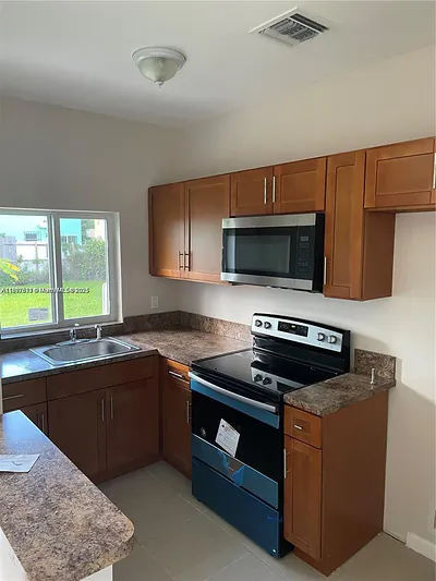 8321 NE Miami Ct 2 #2 Miami FL