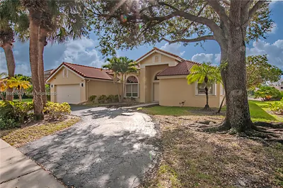7440 NW 65th Ln Parkland FL
