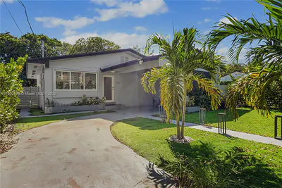270 NW 50th St Miami FL