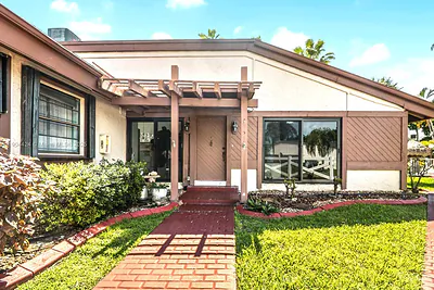 513 Leslie Dr 513 #513 Hallandale Beach FL